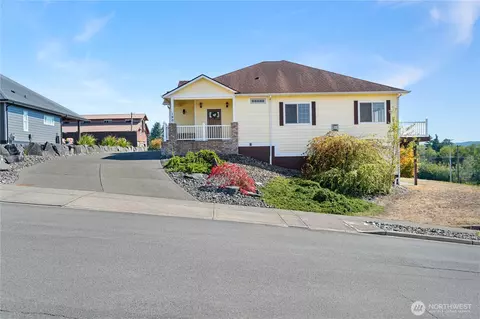 190 Hemlock St, Montesano, WA 98563