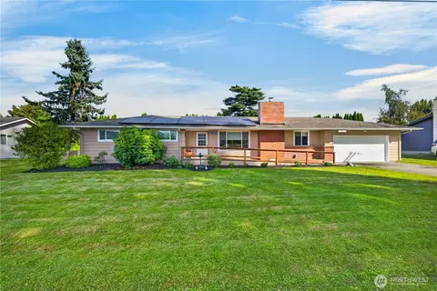 15495 Cottonwood Ln, Mount Vernon, WA 98273