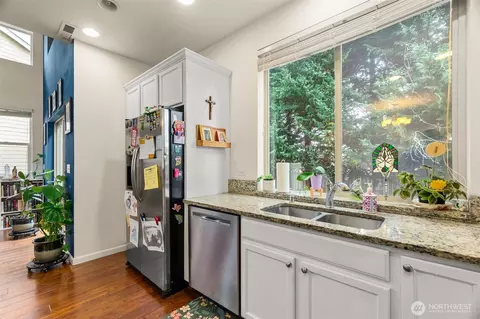Kitchen - 7377 Radius Loop SE, Olympia, WA 98513 photo 1 of 6