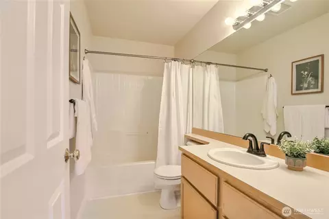 Bath - 13021 NE 182nd Pl #A, Bothell, WA 98011 photo 3 of 3