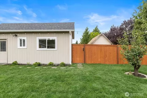 Exterior - 32308 E Rutherford St, Carnation, WA 98014 photo 6 of 12
