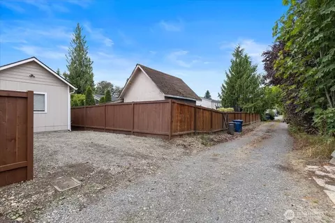 Exterior - 32308 E Rutherford St, Carnation, WA 98014 photo 11 of 12