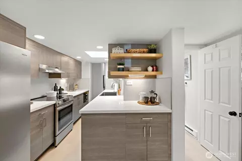 Kitchen - 32308 E Rutherford St, Carnation, WA 98014 photo 1 of 5