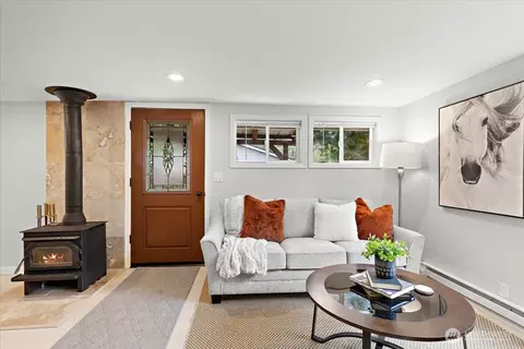Living - 32308 E Rutherford St, Carnation, WA 98014 photo 3 of 6