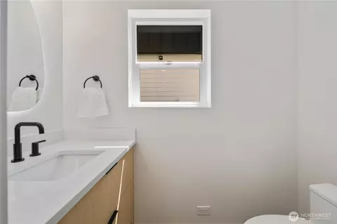 Bath - 724 N 89th St, Seattle, WA 98103 photo 1 of 4