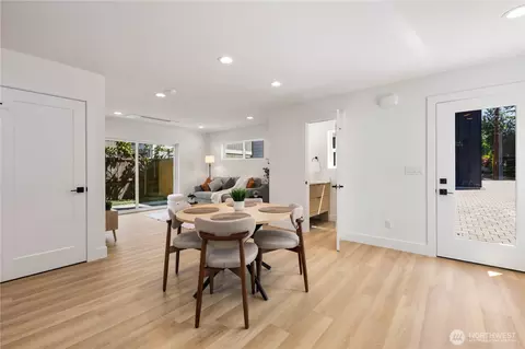 Dining - 724 N 89th St, Seattle, WA 98103 photo 3 of 3