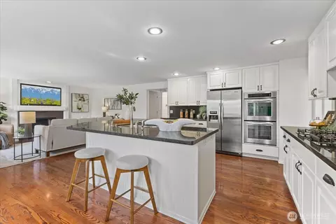 Kitchen - 15505 33rd Ave SE, Mill Creek, WA 98012 photo 4 of 4