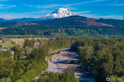 View/Area - 415 Buell St SW, Orting, WA 98360 photo 4 of 7