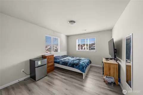 Bedroom - 415 Buell St SW, Orting, WA 98360 photo 3 of 5