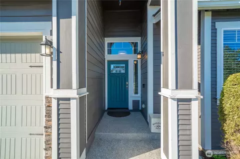 Entry Way - 415 Buell St SW, Orting, WA 98360 photo 1 of 4