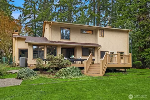 22223 NE 82nd Pl, Redmond, WA 98053