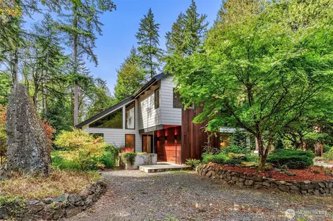 16455 Agate Point Rd NE, Bainbridge Island, WA 98110