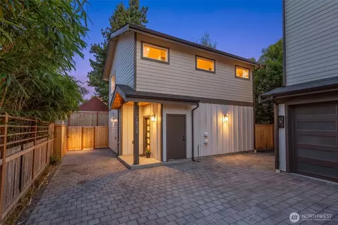 2838 NW 73rd St, Seattle, WA 98117