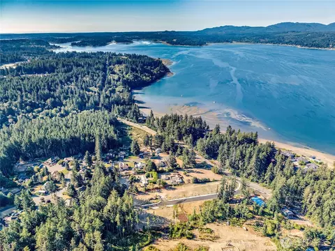 6 Windham Ln, Bremerton, WA 98311