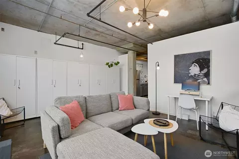 66 Bell St #4, Seattle, WA 98121