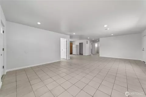 Living - 424 S 7th Ave, Walla Walla, WA 99362 photo 3 of 4