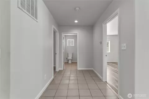 Entry Way - 424 S 7th Ave, Walla Walla, WA 99362 photo 1 of 1