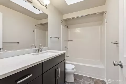 Bath - 2223 235th Pl SE, Bothell, WA 98021 photo 3 of 3