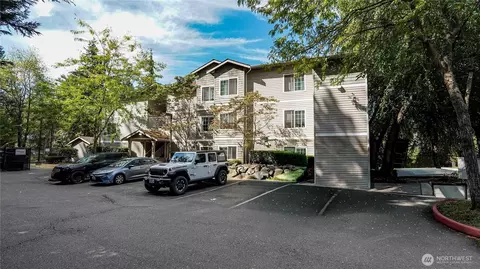 3221 S 208th St, Seatac, WA 98198