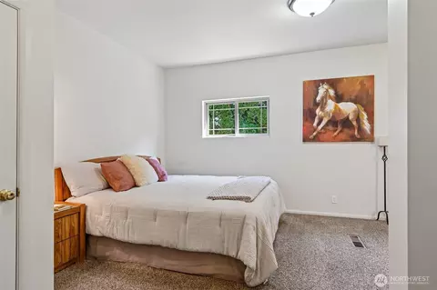 Bedroom - 27527 SE 467th Pl, Enumclaw, WA 98022 photo 1 of 8
