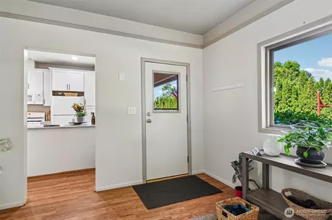 Entry Way - 27527 SE 467th Pl, Enumclaw, WA 98022 photo 1 of 3