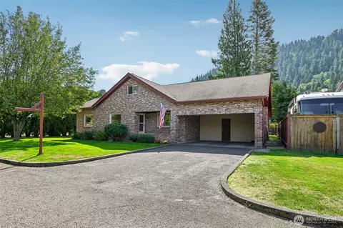 Exterior - 27527 SE 467th Pl, Enumclaw, WA 98022 photo 4 of 9