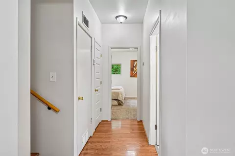 Entry Way - 27527 SE 467th Pl, Enumclaw, WA 98022 photo 2 of 3