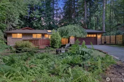 2824 SE 255th Ave, Sammamish, WA 98075
