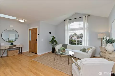 Entry Way - 709 Victor St, Enumclaw, WA 98022 photo 1 of 1