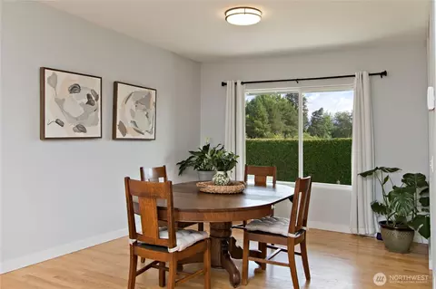 Dining - 709 Victor St, Enumclaw, WA 98022 photo 1 of 2