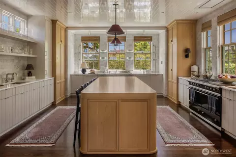 3702 E Prospect St, Seattle, WA 98112 photo 2