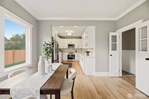 Dining - 2018 Oakes Ave, Everett, WA 98201 photo 2 of 2