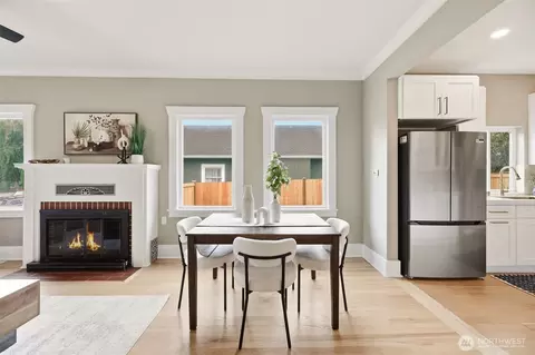 Dining - 2018 Oakes Ave, Everett, WA 98201 photo 1 of 2