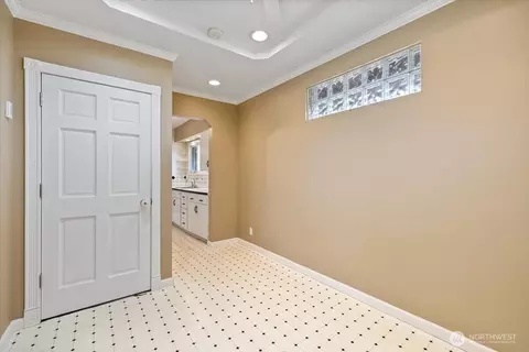 Entry Way - 2020 Lombard Ave, Everett, WA 98201 photo 1 of 1
