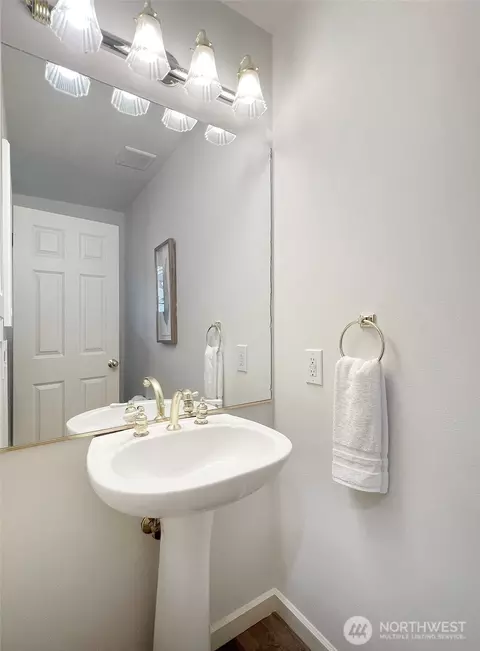 Bath - 21616 9th Ave SE #C105, Bothell, WA 98021 photo 1 of 4