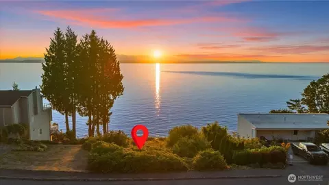 15700 75th Pl W, Edmonds, WA 98026