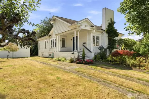 1519 9th St, Anacortes, WA 98221