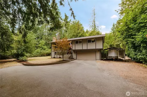 8206 University Point Cir NE, Bremerton, WA 98311