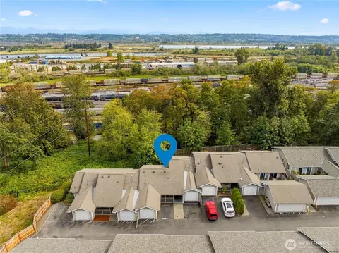 View/Area - 901 E Marine View Dr #305, Everett, WA 98201 photo 4 of 4