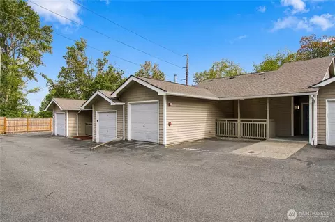 Exterior - 901 E Marine View Dr #305, Everett, WA 98201 photo 1 of 3