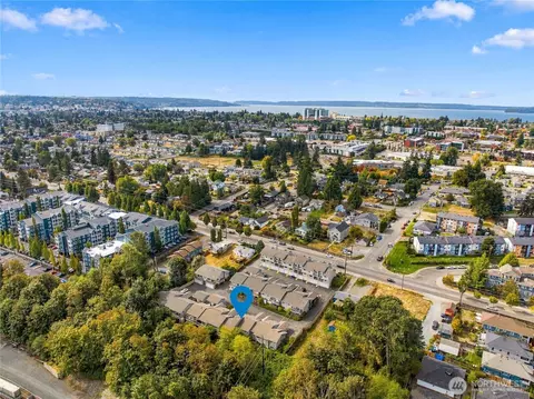 View/Area - 901 E Marine View Dr #305, Everett, WA 98201 photo 3 of 4