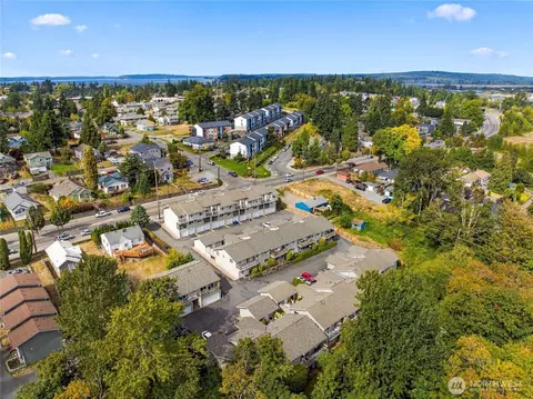 View/Area - 901 E Marine View Dr #305, Everett, WA 98201 photo 1 of 4
