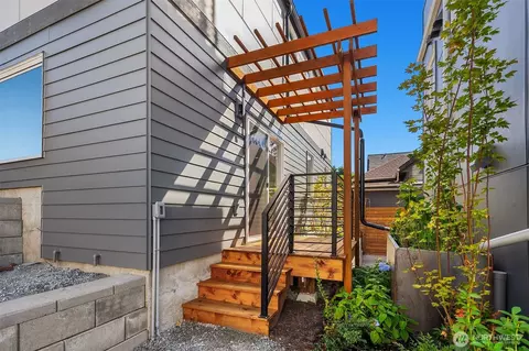 Other - 908 29th Ave, Seattle, WA 98122 photo 3 of 9