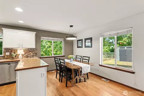 Dining - 13402 11th Pl W, Everett, WA 98204 photo 1 of 2