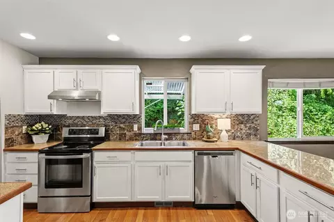 Kitchen - 13402 11th Pl W, Everett, WA 98204 photo 1 of 4