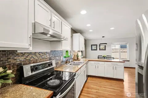 Kitchen - 13402 11th Pl W, Everett, WA 98204 photo 3 of 4
