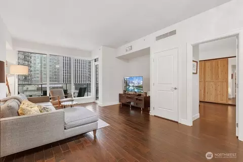 Living - 1920 4th Ave #509, Seattle, WA 98101 photo 3 of 5