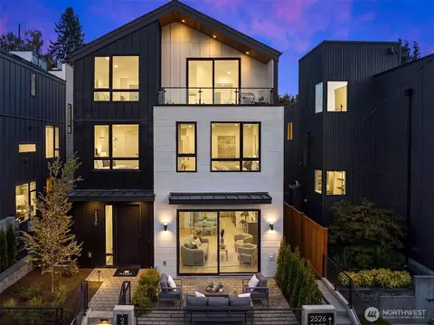 2530 30th Ave W, Seattle, WA 98199