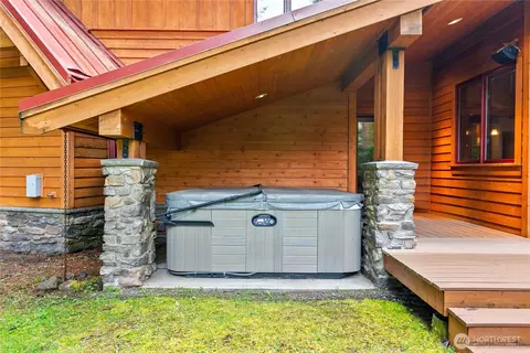 Exterior - 62414 Corral Way E, Enumclaw, WA 98022 photo 5 of 8