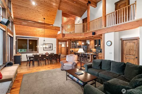 Living - 62414 Corral Way E, Enumclaw, WA 98022 photo 2 of 4